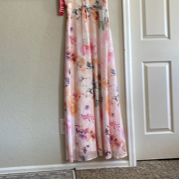 Long flower dress for prom - Picture 7 of 8
